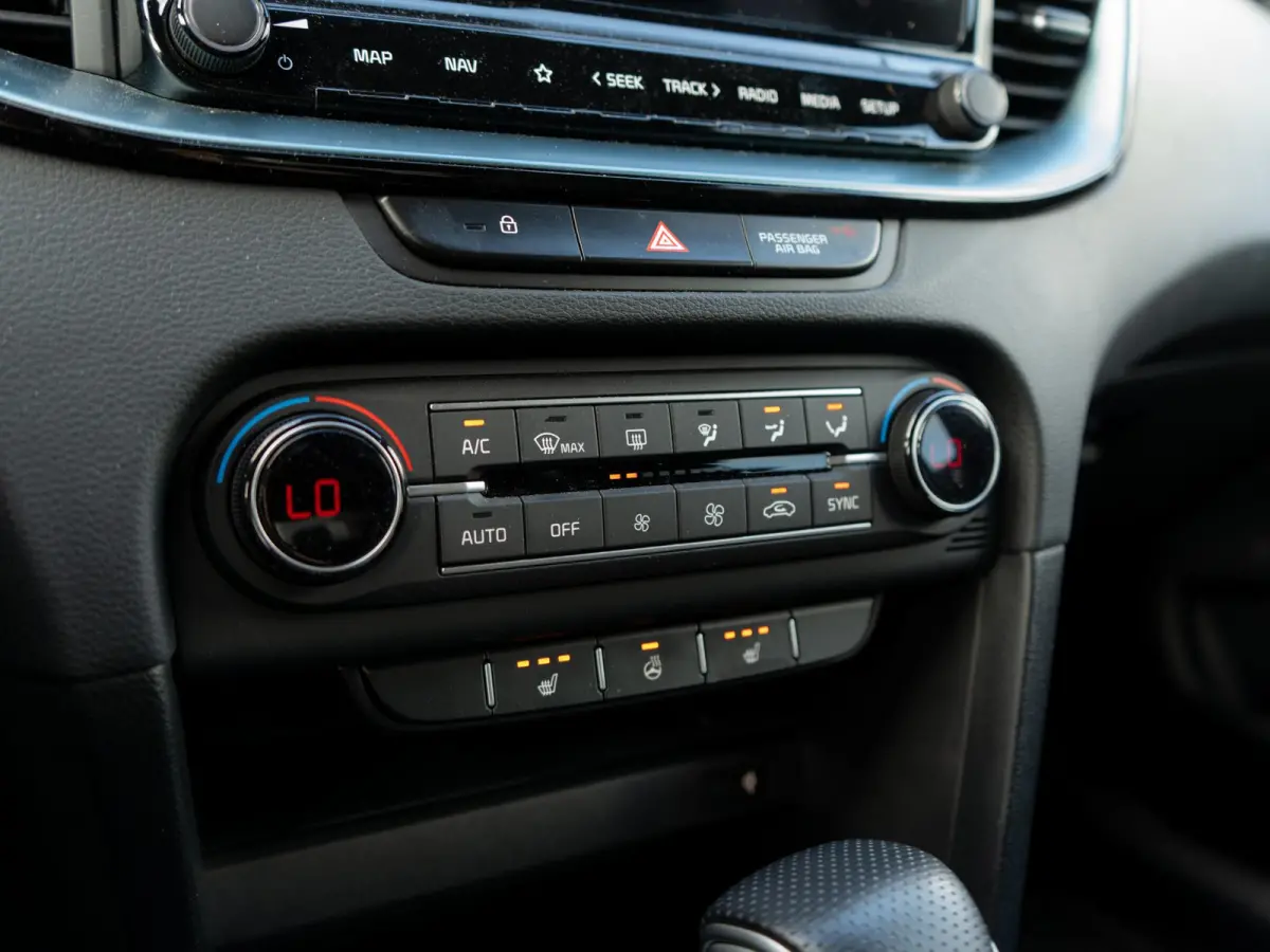 1.0 T-GDi MHEV Design Edition | Op Voorraad | Camera | Apple Carplay | Adapt. Cruise | Stoel&Stuur Verwarming | Navi | Keyless