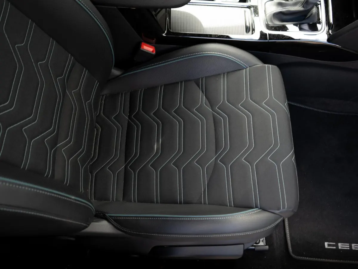 1.0 T-GDi MHEV Design Edition | Op Voorraad | Camera | Apple Carplay | Adapt. Cruise | Stoel&Stuur Verwarming | Navi | Keyless