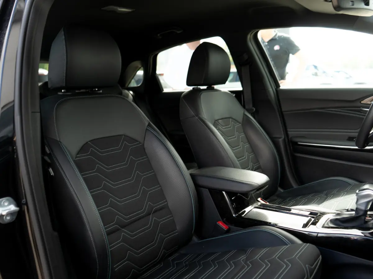 1.0 T-GDi MHEV Design Edition | Op Voorraad | Camera | Apple Carplay | Adapt. Cruise | Stoel&Stuur Verwarming | Navi | Keyless