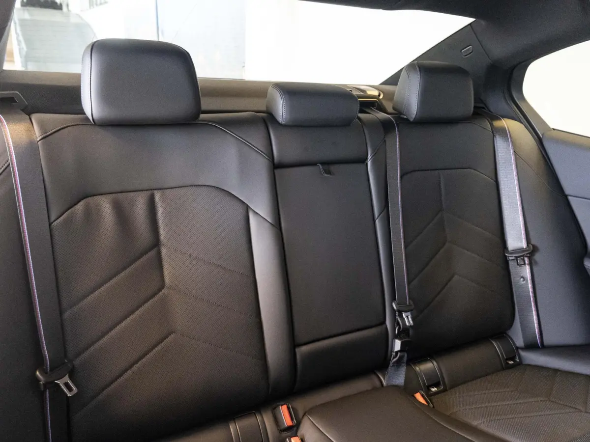 M60 xDrive | M Sportpakket Pro | Innovation Pack | Travel Pack | Comfort Pack | Showroom Selection