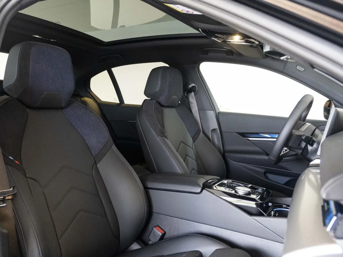 M60 xDrive | M Sportpakket Pro | Innovation Pack | Travel Pack | Comfort Pack | Showroom Selection