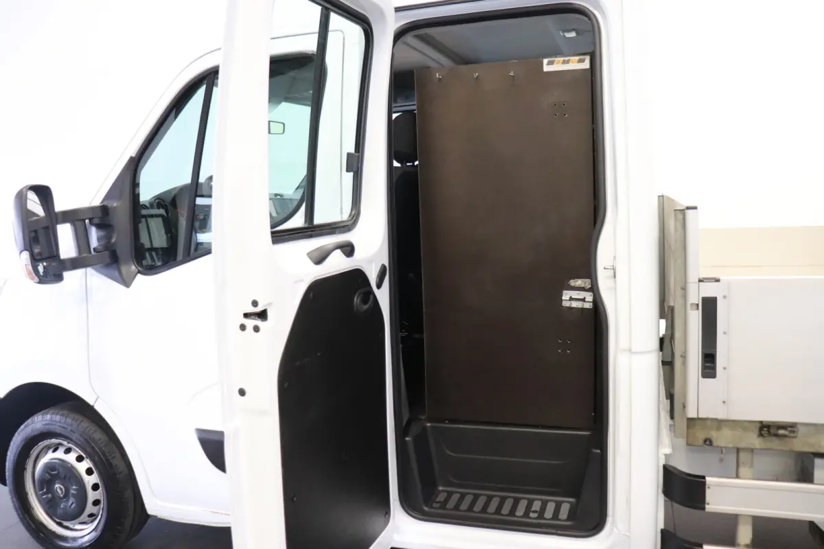 2.3 CDTI BiTurbo L2 Openlaadbak - Airco - Navi - HIAB kraan - € 17.950,- Excl.