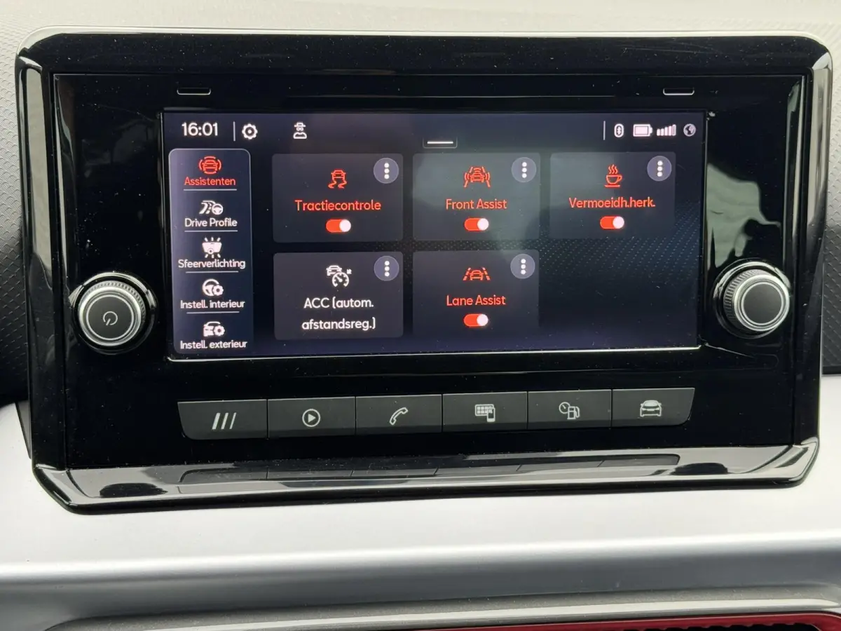 1.0 TSI FR Business Adaptive cruise Climate control Full LED Apple Carplay / Android Auto Link Parkeersensor achter