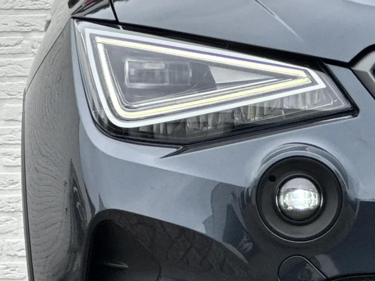 1.0 TSI FR Business Adaptive cruise Climate control Full LED Apple Carplay / Android Auto Link Parkeersensor achter