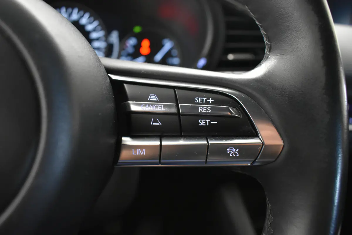 2.0 e-SkyActiv-X M Hybrid 195pk Camera Head-Up Cruise Dhoek Stoel + Stuur verw