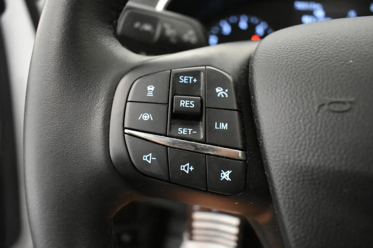 1.5 EcoB Active X 150pk B&O  Navi Carplay