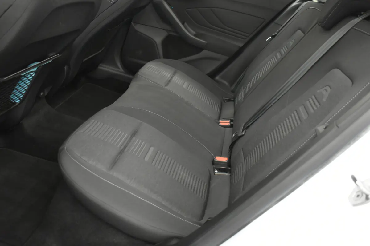 1.5 EcoB Active X 150pk B&O  Navi Carplay