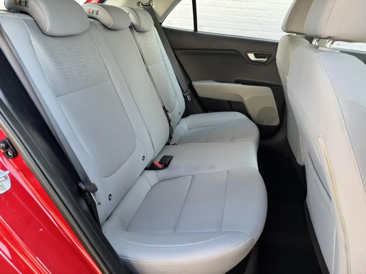 1.4 ComfortLine Dealer onderhouden Cruise control Airco Elektrisch bedienbare ramen