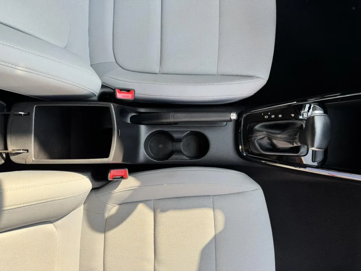 1.4 ComfortLine Dealer onderhouden Cruise control Airco Elektrisch bedienbare ramen