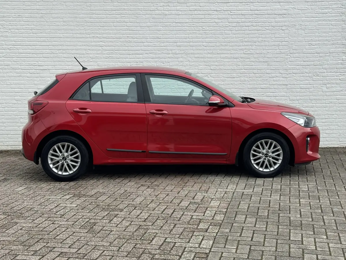 1.4 ComfortLine Dealer onderhouden Cruise control Airco Elektrisch bedienbare ramen