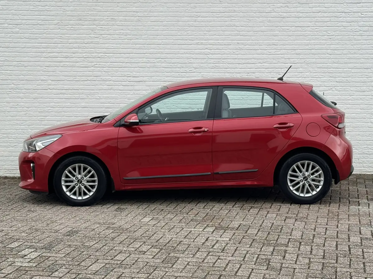 1.4 ComfortLine Dealer onderhouden Cruise control Airco Elektrisch bedienbare ramen