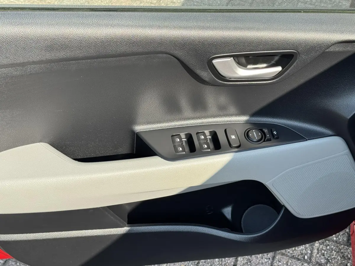 1.4 ComfortLine Dealer onderhouden Cruise control Airco Elektrisch bedienbare ramen
