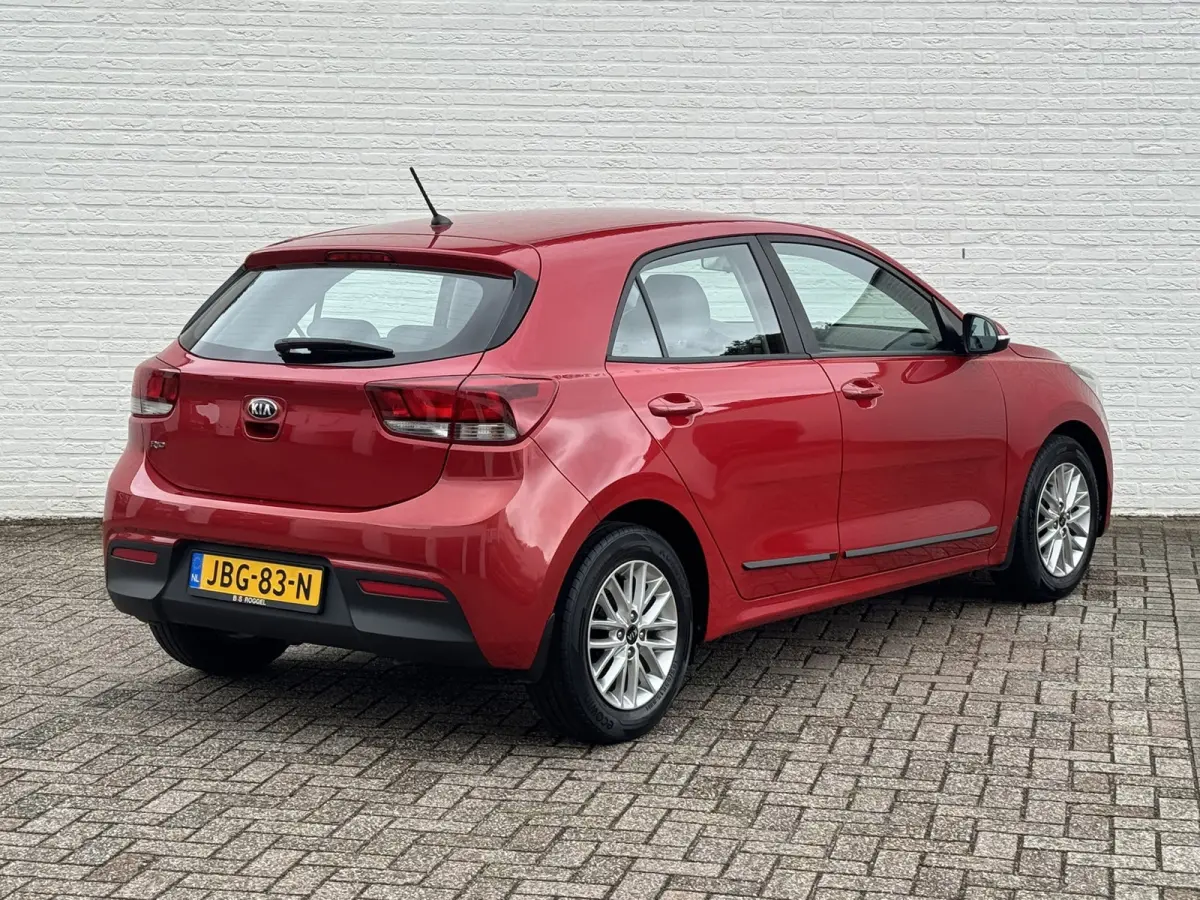 1.4 ComfortLine Dealer onderhouden Cruise control Airco Elektrisch bedienbare ramen