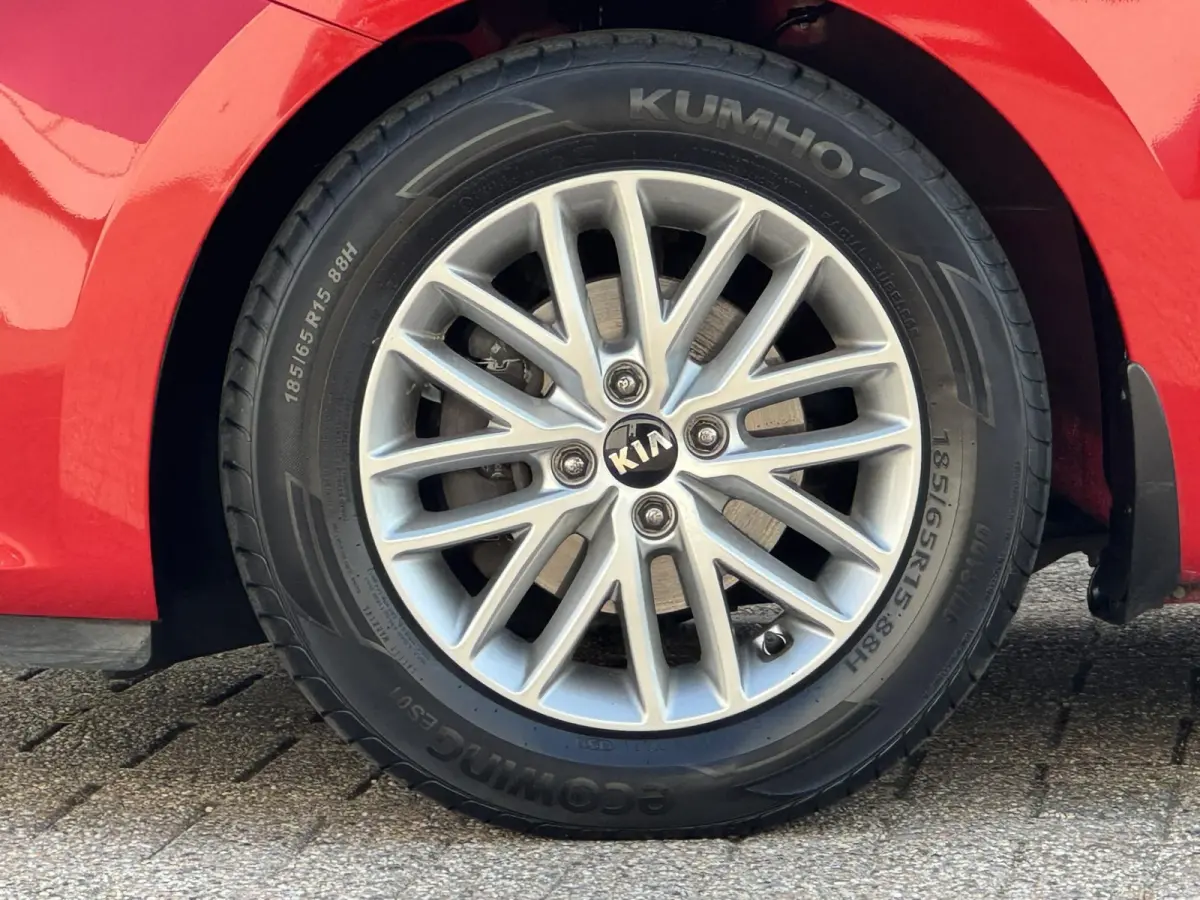 1.4 ComfortLine Dealer onderhouden Cruise control Airco Elektrisch bedienbare ramen