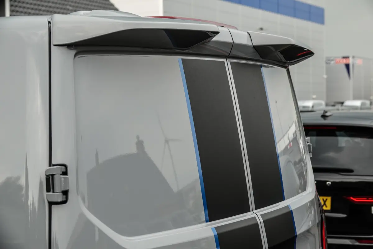 L2H1 2.5 PHEV 233Pk | Sport | Plug In Hybrid | B&O Sound | 360° Camera | 2x schuifdeur | Trekhaak | 20'' Grey Matter