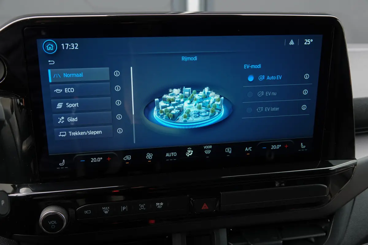 L2H1 2.5 PHEV 233Pk | Sport | Plug In Hybrid | B&O Sound | 360° Camera | 2x schuifdeur | Trekhaak | 20'' Grey Matter