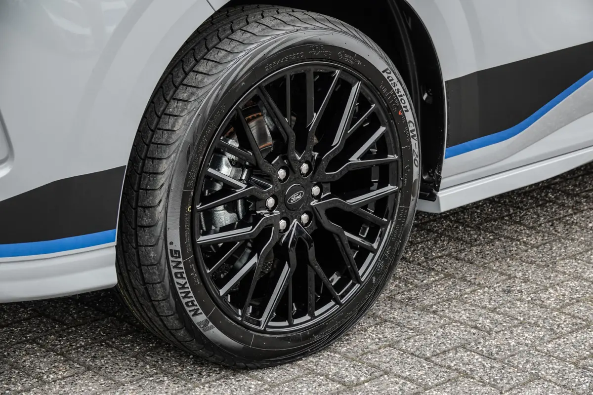 L2H1 2.5 PHEV 233Pk | Sport | Plug In Hybrid | B&O Sound | 360° Camera | 2x schuifdeur | Trekhaak | 20'' Grey Matter