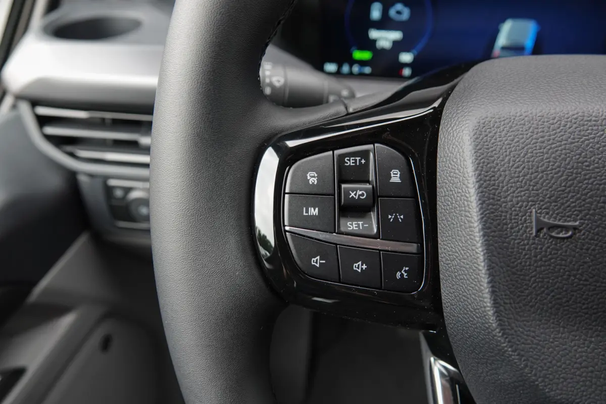 L2H1 2.5 PHEV 233Pk | Sport | Plug In Hybrid | B&O Sound | 360° Camera | 2x schuifdeur | Trekhaak | 20'' Grey Matter