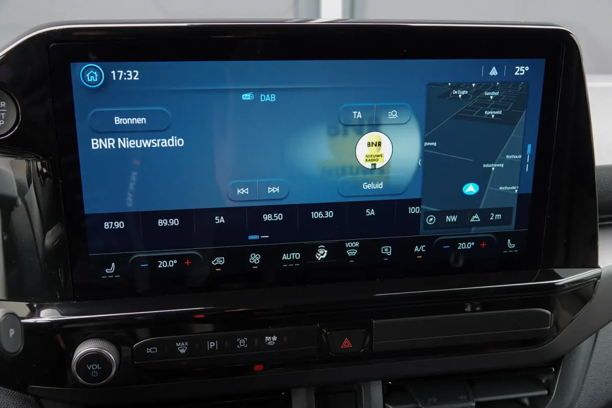 L2H1 2.5 PHEV 233Pk | Sport | Plug In Hybrid | B&O Sound | 360° Camera | 2x schuifdeur | Trekhaak | 20'' Grey Matter