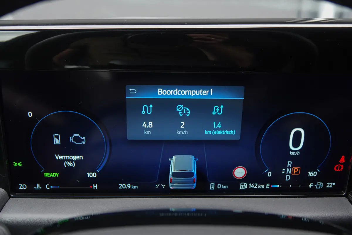 L2H1 2.5 PHEV 233Pk | Sport | Plug In Hybrid | B&O Sound | 360° Camera | 2x schuifdeur | Trekhaak | 19'' Agate Black