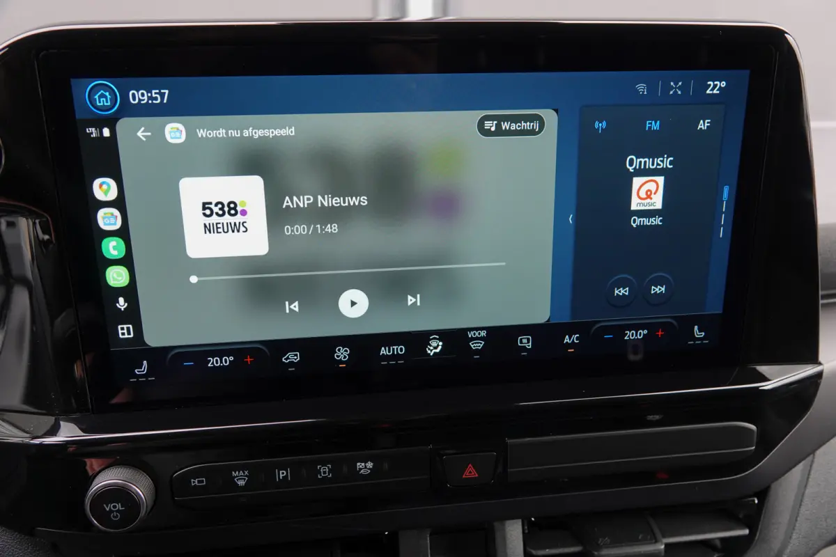 L2H1 2.5 PHEV 233Pk | Sport | Plug In Hybrid | B&O Sound | 360° Camera | 2x schuifdeur | Trekhaak | 19'' Agate Black