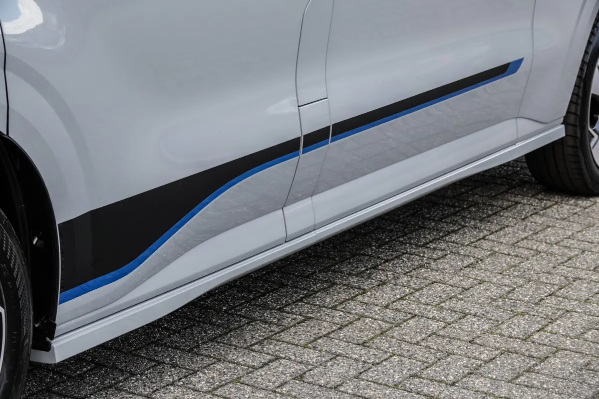 L2H1 2.5 PHEV 233Pk | Sport | Plug In Hybrid | B&O Sound | 360° Camera | 2x schuifdeur | Trekhaak | 19'' Grey Matter
