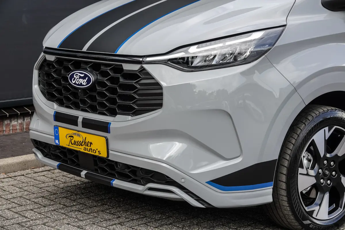 L2H1 2.5 PHEV 233Pk | Sport | Plug In Hybrid | B&O Sound | 360° Camera | 2x schuifdeur | Trekhaak | 19'' Grey Matter