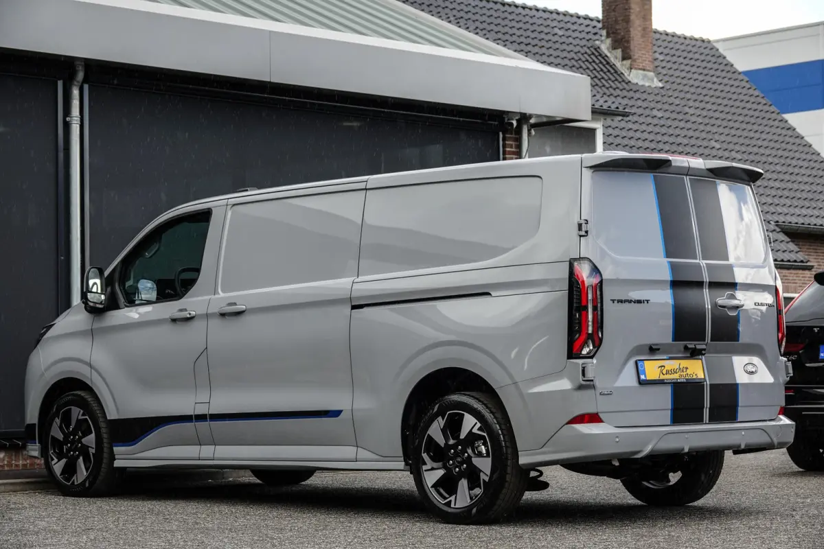 L2H1 2.5 PHEV 233Pk | Sport | Plug In Hybrid | B&O Sound | 360° Camera | 2x schuifdeur | Trekhaak | 19'' Grey Matter