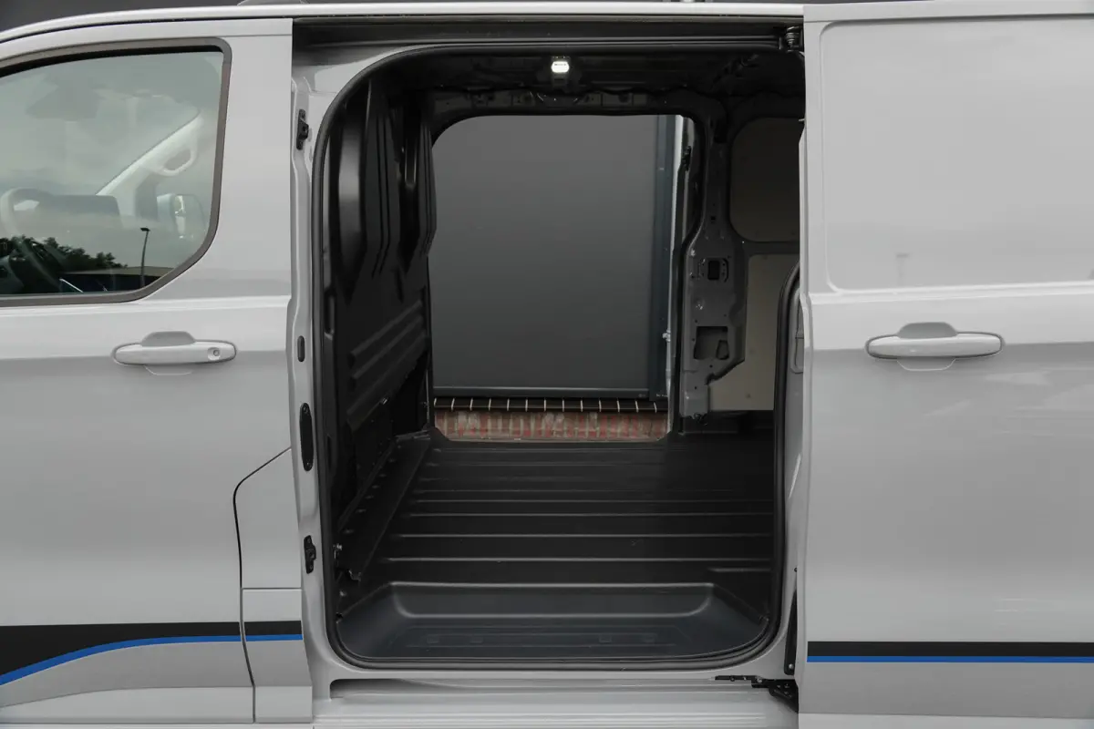 L2H1 2.5 PHEV 233Pk | Sport | Plug In Hybrid | B&O Sound | 360° Camera | 2x schuifdeur | Trekhaak | 19'' Grey Matter
