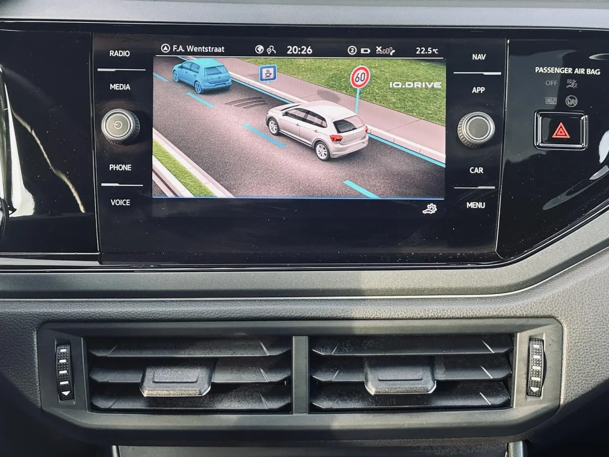 1.0 TSI R-Line Navi/Camera/AppleCarPlay/xenon/Led