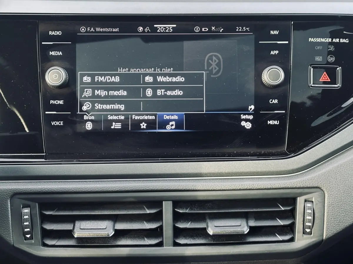 1.0 TSI R-Line Navi/Camera/AppleCarPlay/xenon/Led