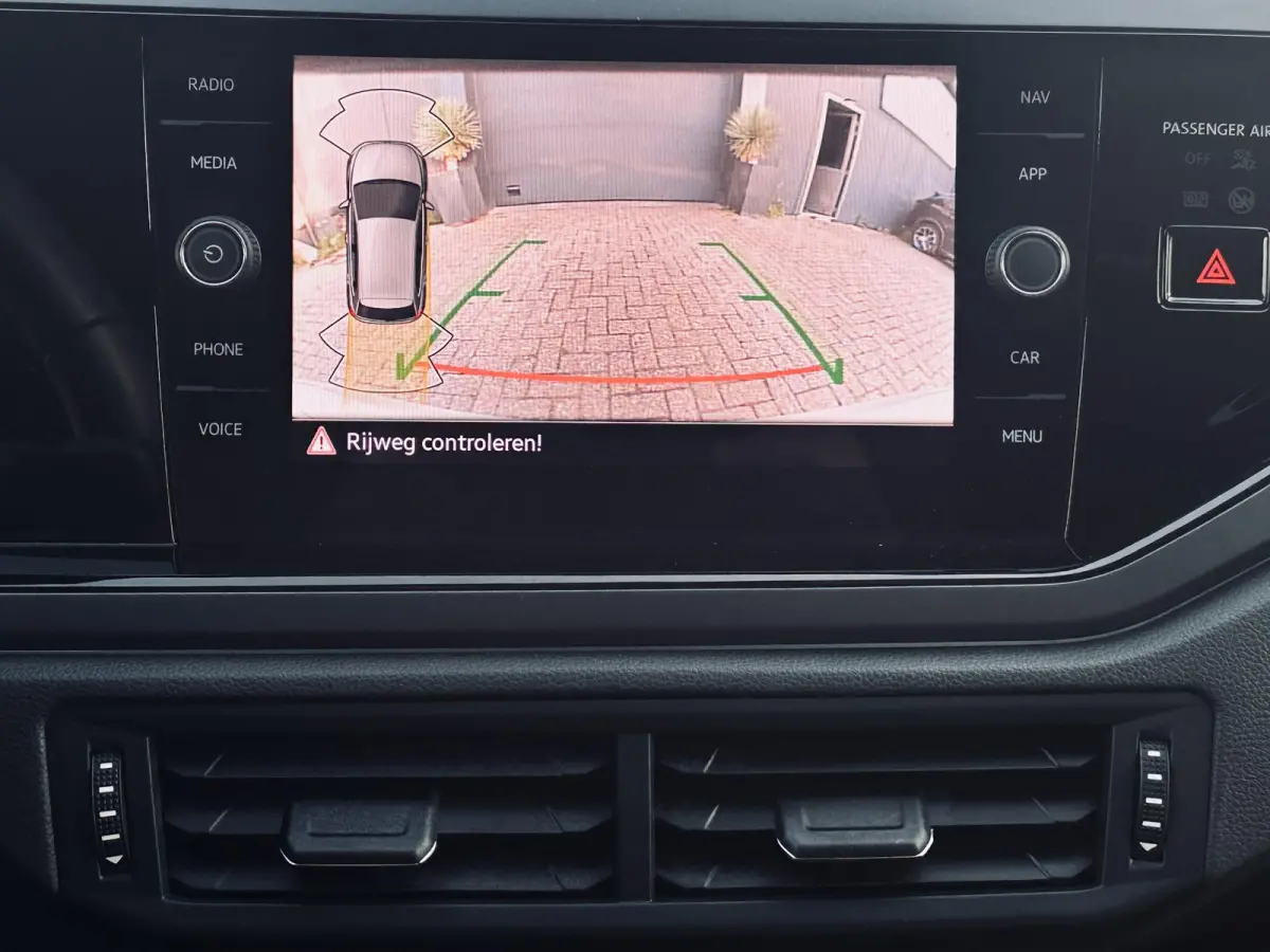 1.0 TSI R-Line Navi/Camera/AppleCarPlay/xenon/Led