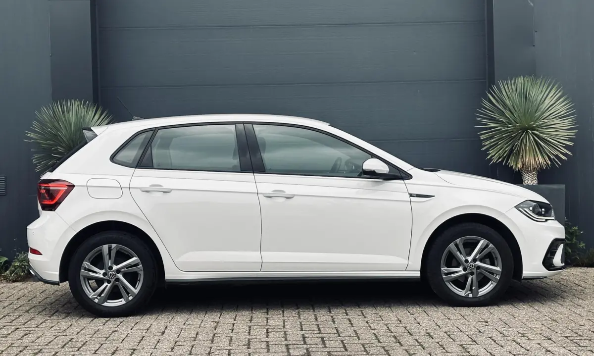 1.0 TSI R-Line Navi/Camera/AppleCarPlay/xenon/Led