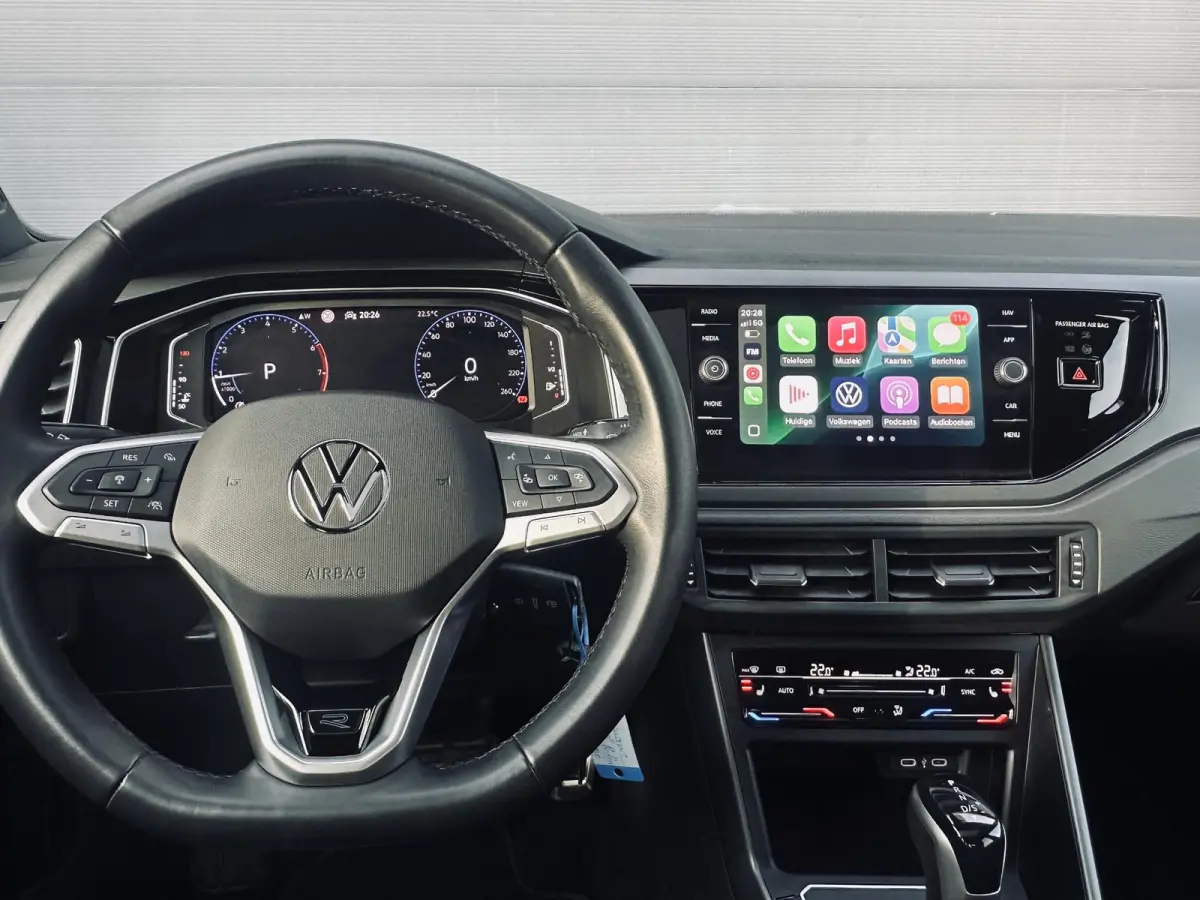 1.0 TSI R-Line Navi/Camera/AppleCarPlay/xenon/Led