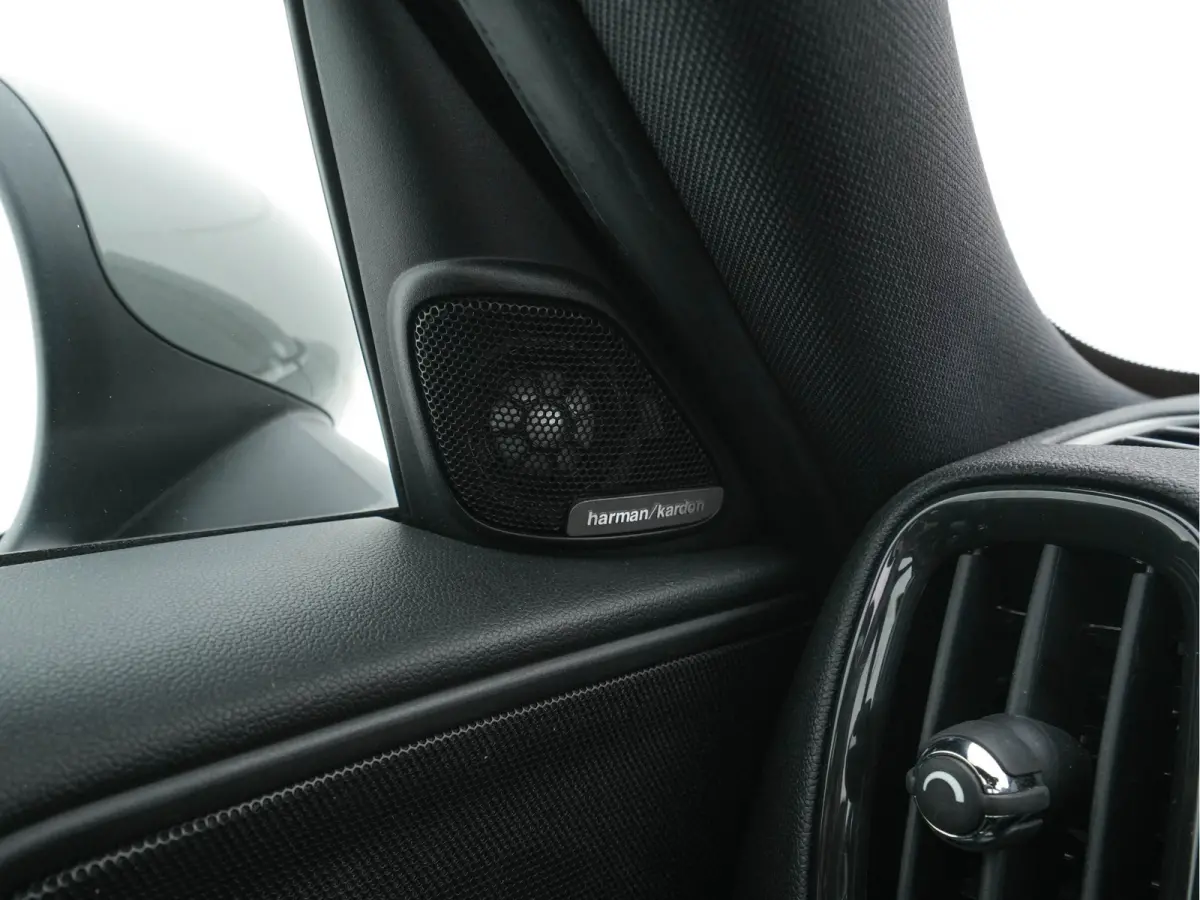Mini 2.0 Cooper S Knightsbridge Edition Aut. *PANO |  LEATHER | FULL-LED | HARMAN/KARDON-AUDIO | HEATED-SPORTSEATS | KEYLESS | CAMERA | AMBIENT-LIGHT | NAVI-FULLMAP | HEAD-UP | PRIVACY-GLASS