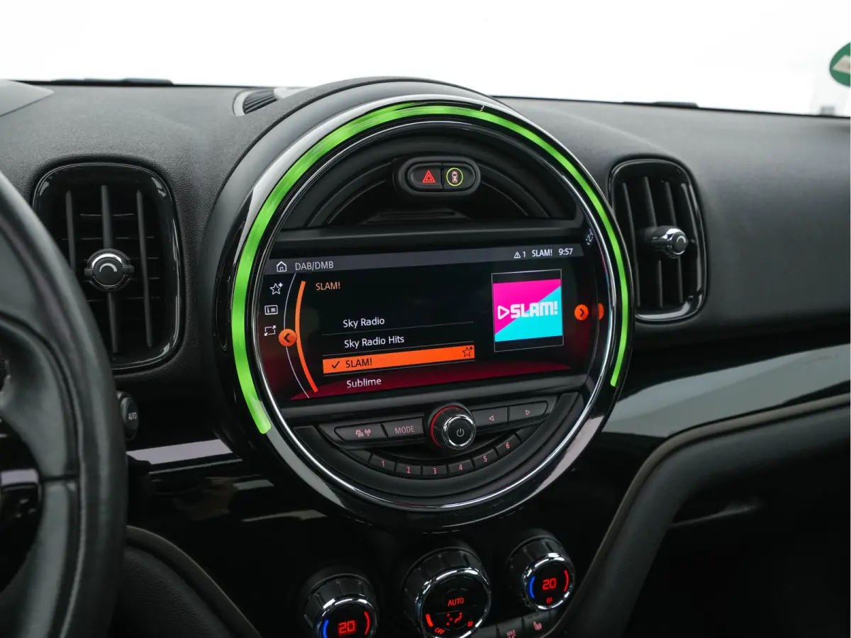 Mini 2.0 Cooper S Knightsbridge Edition Aut. *PANO |  LEATHER | FULL-LED | HARMAN/KARDON-AUDIO | HEATED-SPORTSEATS | KEYLESS | CAMERA | AMBIENT-LIGHT | NAVI-FULLMAP | HEAD-UP | PRIVACY-GLASS