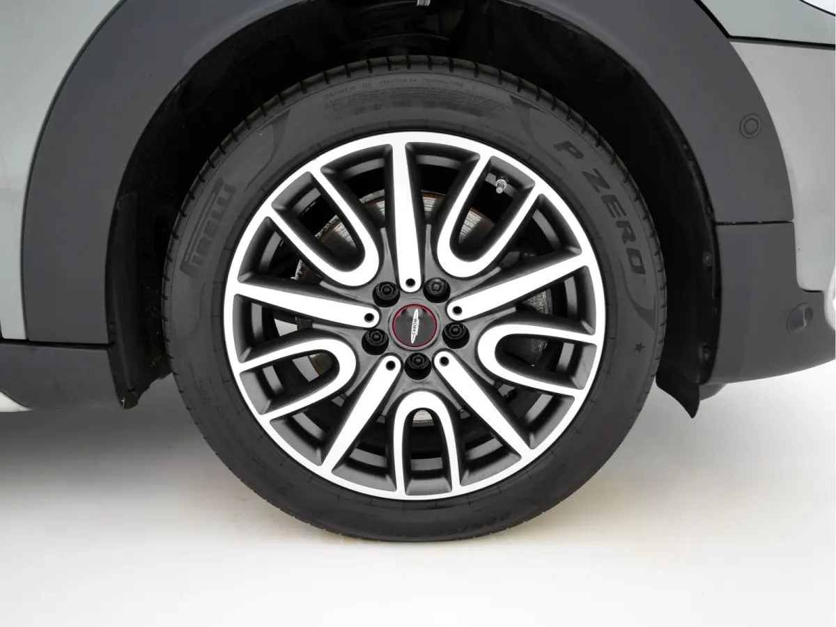 Mini 2.0 Cooper S Knightsbridge Edition Aut. *PANO |  LEATHER | FULL-LED | HARMAN/KARDON-AUDIO | HEATED-SPORTSEATS | KEYLESS | CAMERA | AMBIENT-LIGHT | NAVI-FULLMAP | HEAD-UP | PRIVACY-GLASS