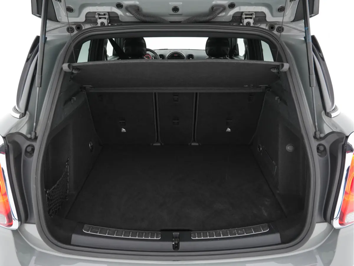 Mini 2.0 Cooper S Knightsbridge Edition Aut. *PANO |  LEATHER | FULL-LED | HARMAN/KARDON-AUDIO | HEATED-SPORTSEATS | KEYLESS | CAMERA | AMBIENT-LIGHT | NAVI-FULLMAP | HEAD-UP | PRIVACY-GLASS