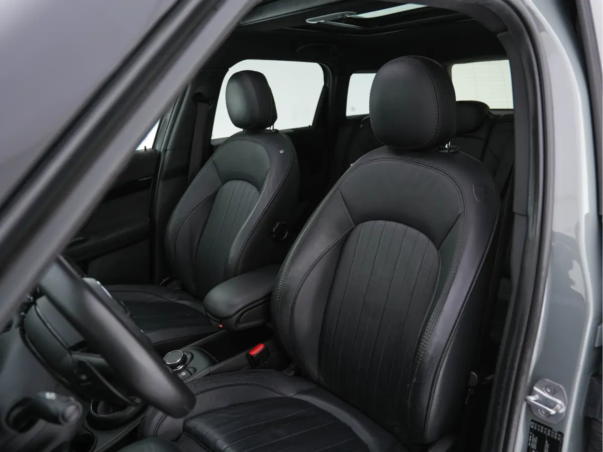 Mini 2.0 Cooper S Knightsbridge Edition Aut. *PANO |  LEATHER | FULL-LED | HARMAN/KARDON-AUDIO | HEATED-SPORTSEATS | KEYLESS | CAMERA | AMBIENT-LIGHT | NAVI-FULLMAP | HEAD-UP | PRIVACY-GLASS