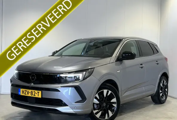 1.2 Turbo GS Line | Navigatie/Android/Apple Carplay | LM Velgen 18" | Achteruitrijcamera | Cruise Control | DAB | Airco |