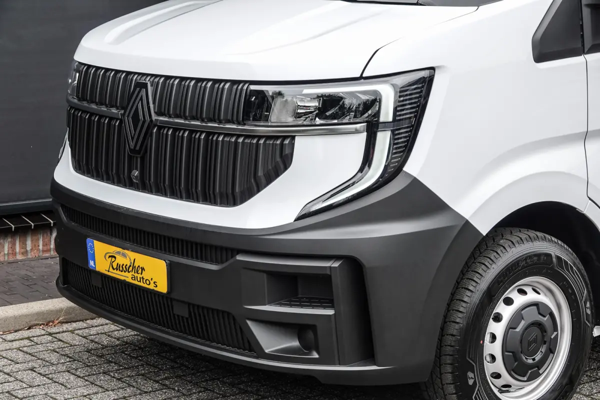 T35 | L2H2 | 2.0Dci 150Pk | Stoel-Bank | 3.500Kg Trekgewicht | Parkeersensoren | Laadruimte betimmering | LED