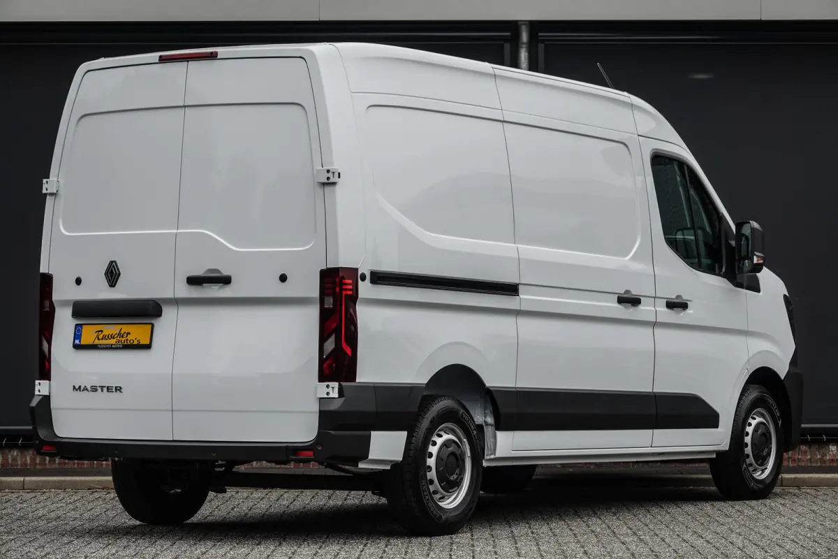 T35 | L2H2 | 2.0Dci 150Pk | Stoel-Bank | 3.500Kg Trekgewicht | Parkeersensoren | Laadruimte betimmering | LED