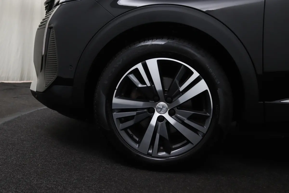 1.2 FACELIFT*NAVI*CAM*HAAK*CRUISE*ECC*CARPLAY*7PER