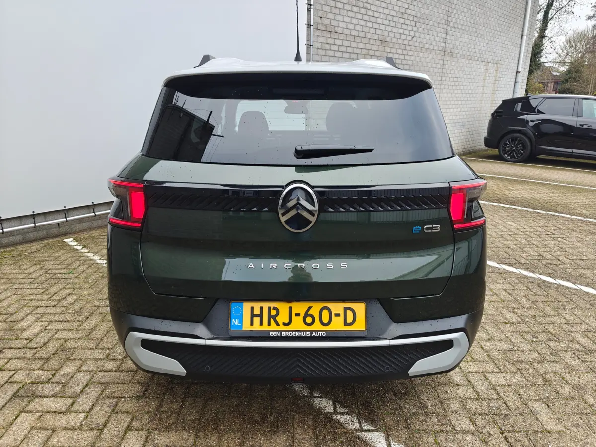 Max 113pk 44 kWh | 3-Fase | Navigatie | Camera | Climate Control | Cruise Control | Achterbank in delen neerklapbaar | Achteruitrijcamera | Afwijkende dakkleur
