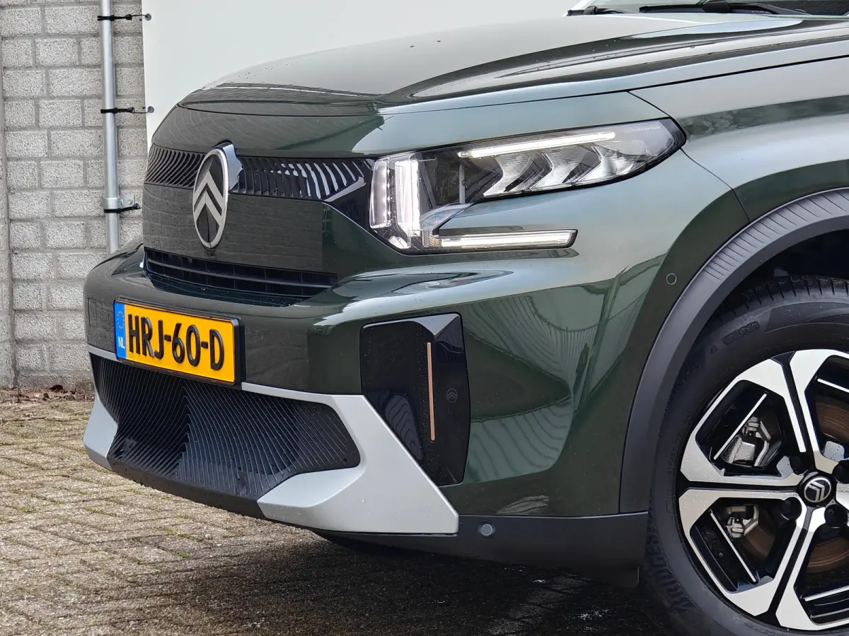 Max 113pk 44 kWh | 3-Fase | Navigatie | Camera | Climate Control | Cruise Control | Achterbank in delen neerklapbaar | Achteruitrijcamera | Afwijkende dakkleur