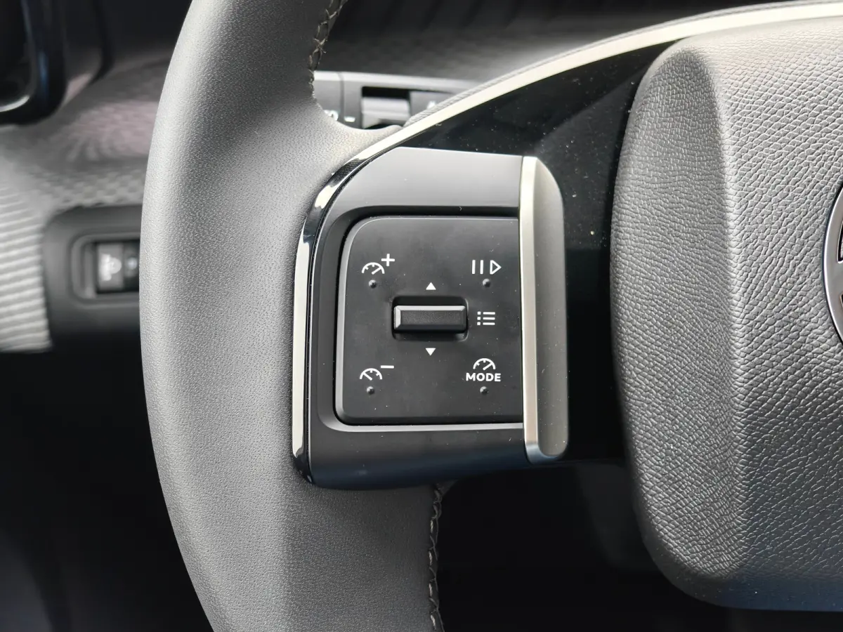 Max 113pk 44 kWh | 3-Fase | Navigatie | Camera | Climate Control | Cruise Control | Achterbank in delen neerklapbaar | Achteruitrijcamera | Afwijkende dakkleur