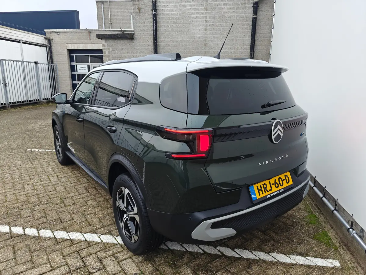 Max 113pk 44 kWh | 3-Fase | Navigatie | Camera | Climate Control | Cruise Control | Achterbank in delen neerklapbaar | Achteruitrijcamera | Afwijkende dakkleur