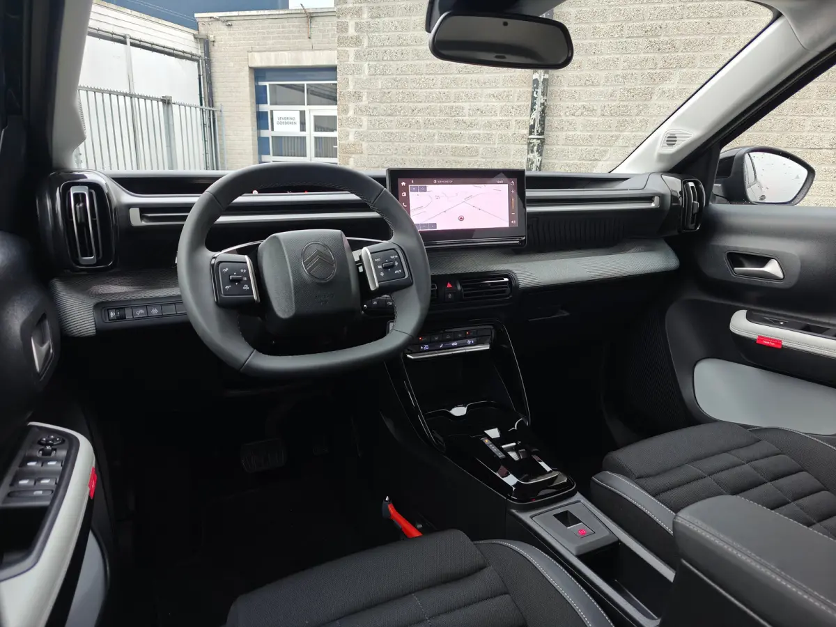 Max 113pk 44 kWh | 3-Fase | Navigatie | Camera | Climate Control | Cruise Control | Achterbank in delen neerklapbaar | Achteruitrijcamera | Afwijkende dakkleur