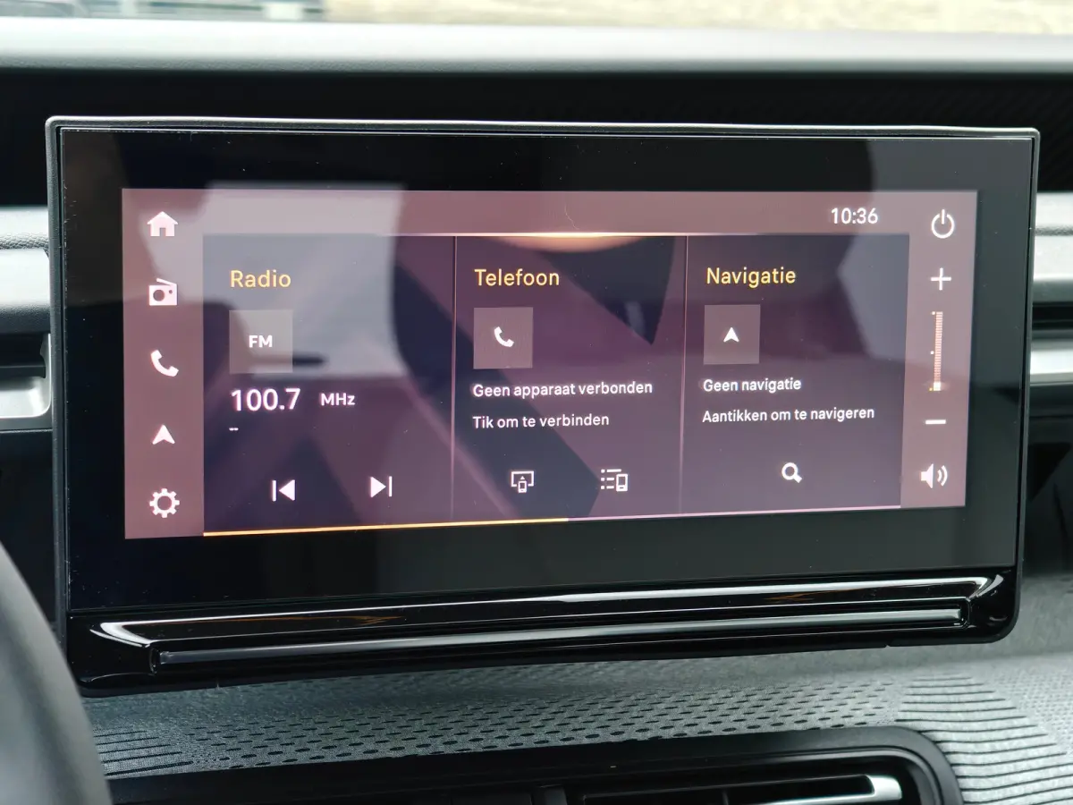 Max 113pk 44 kWh | 3-Fase | Navigatie | Camera | Climate Control | Cruise Control | Achterbank in delen neerklapbaar | Achteruitrijcamera | Afwijkende dakkleur