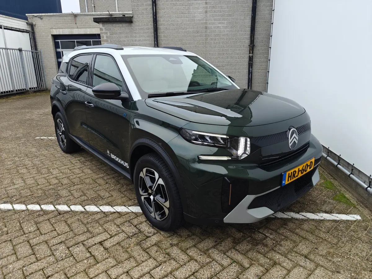 Max 113pk 44 kWh | 3-Fase | Navigatie | Camera | Climate Control | Cruise Control | Achterbank in delen neerklapbaar | Achteruitrijcamera | Afwijkende dakkleur